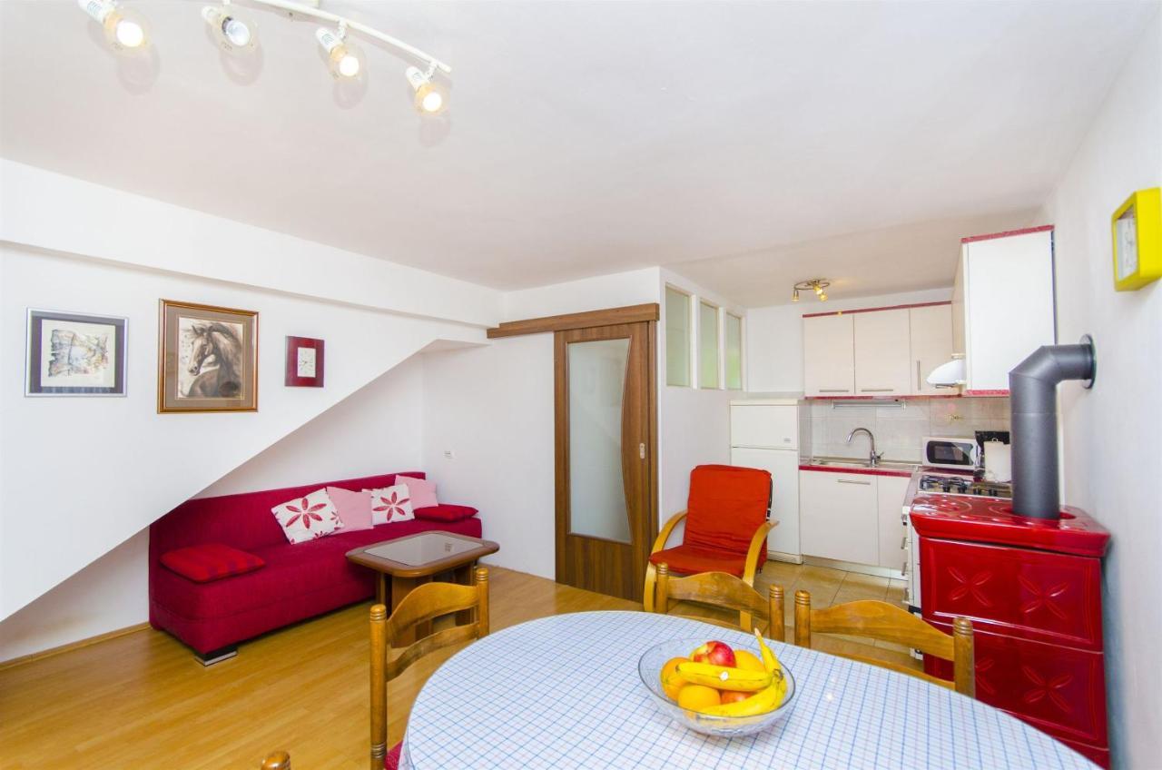 Apartments Dragica Slatine Eksteriør bilde